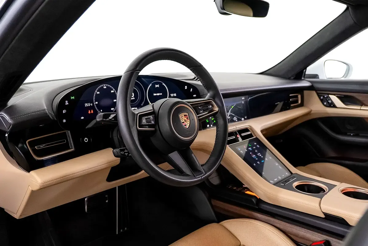 Porsche Taycan AT AWD (680 حصان) - 6