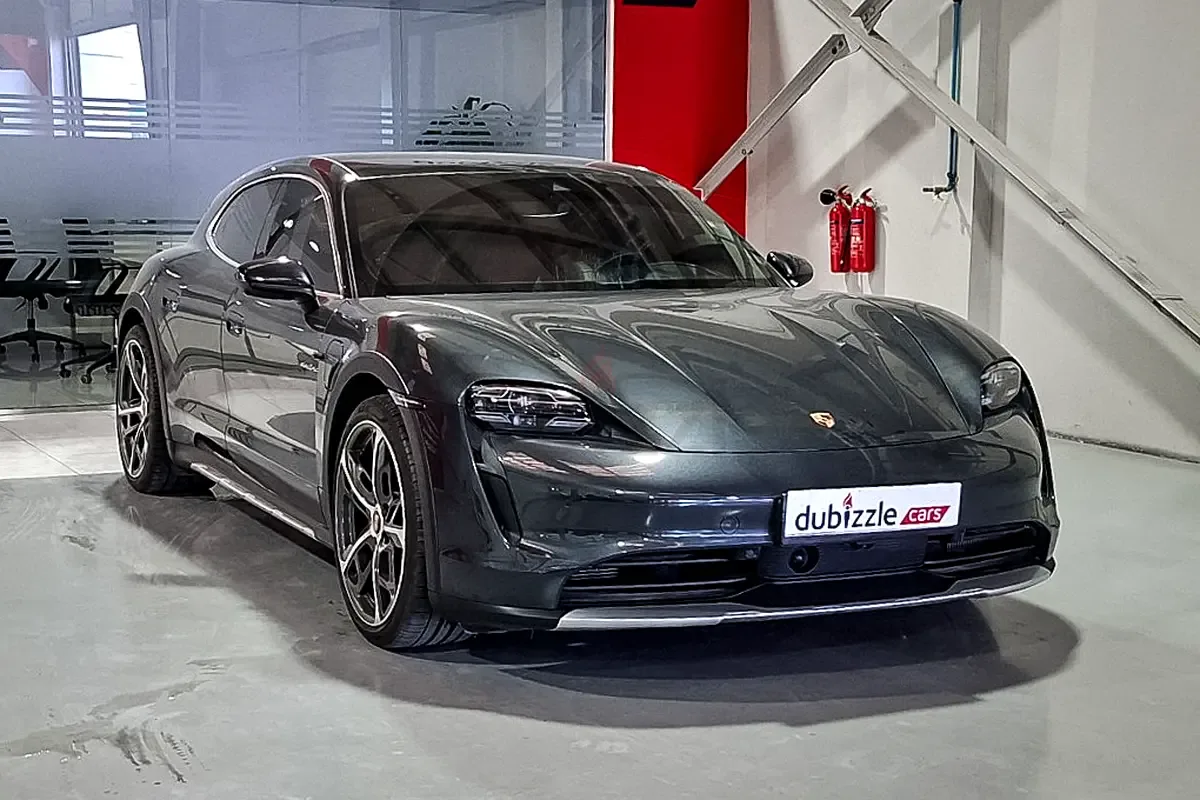 Porsche Taycan E AT AWD (884 hp)