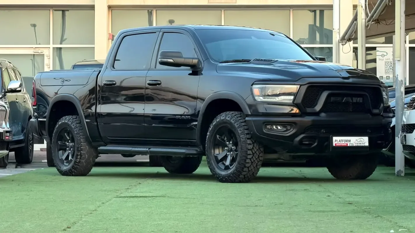 RAM 1500 5.7 AT RWD (395 hp)