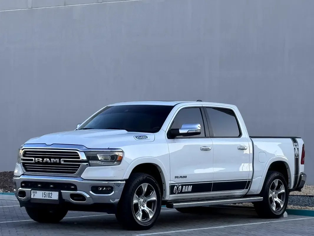 RAM 1500 5.7 AT RWD (395 hp)