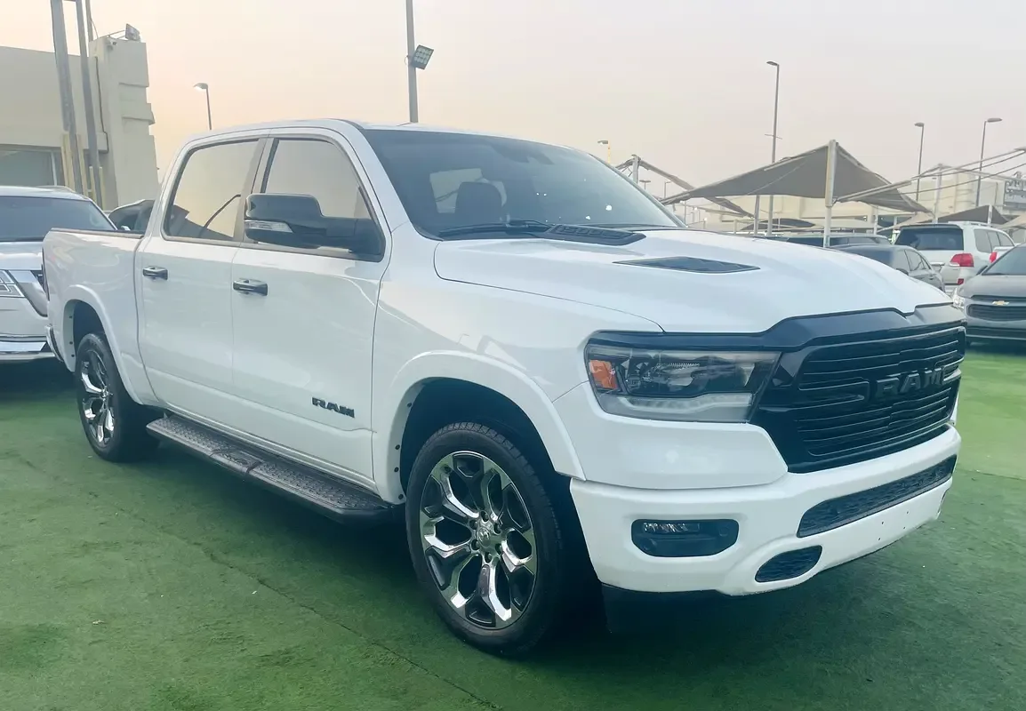 RAM 1500 5.7 AT RWD (395 hp)