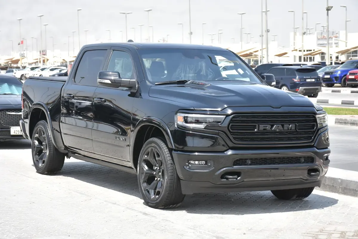 RAM 1500 5.7 AT RWD (395 hp)