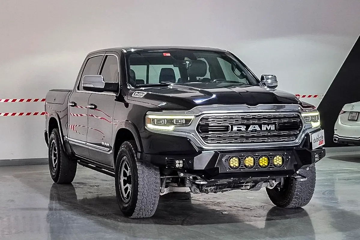 RAM 1500 5.7 AT RWD (395 hp)