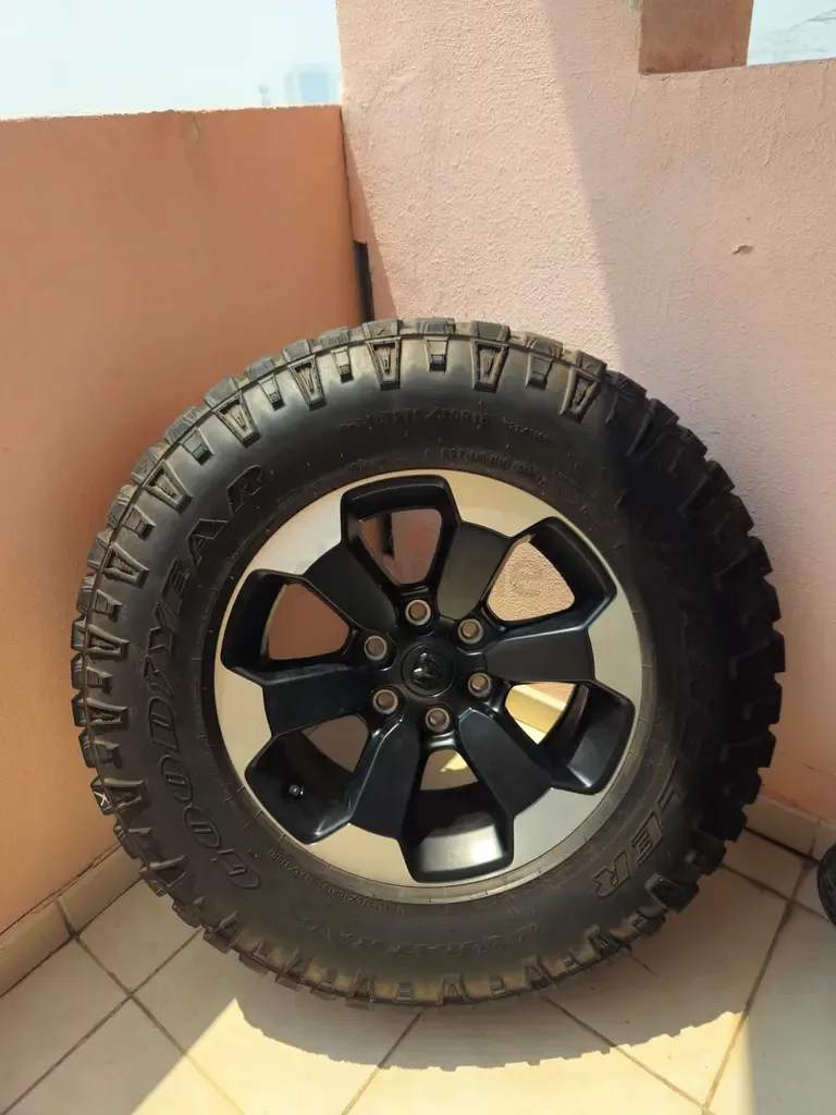 RAM 1500 5.7 AT RWD (395 hp) - 10