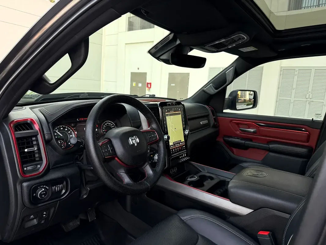 RAM 1500 5.7 AT RWD (395 hp) - 5