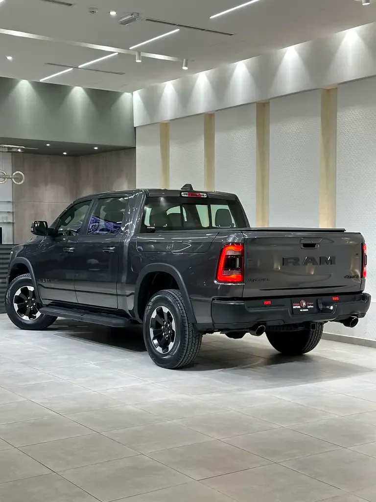 RAM 1500 5.7 AT RWD (395 hp) - 6