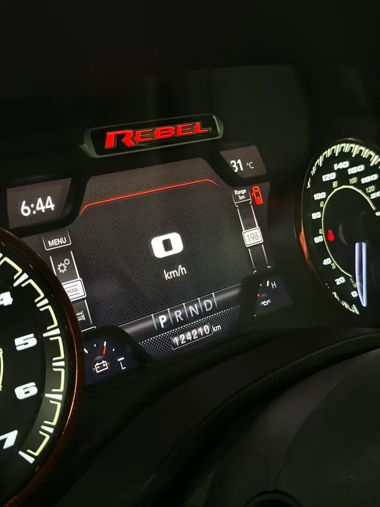 RAM 1500 5.7 AT RWD (395 hp) - 14
