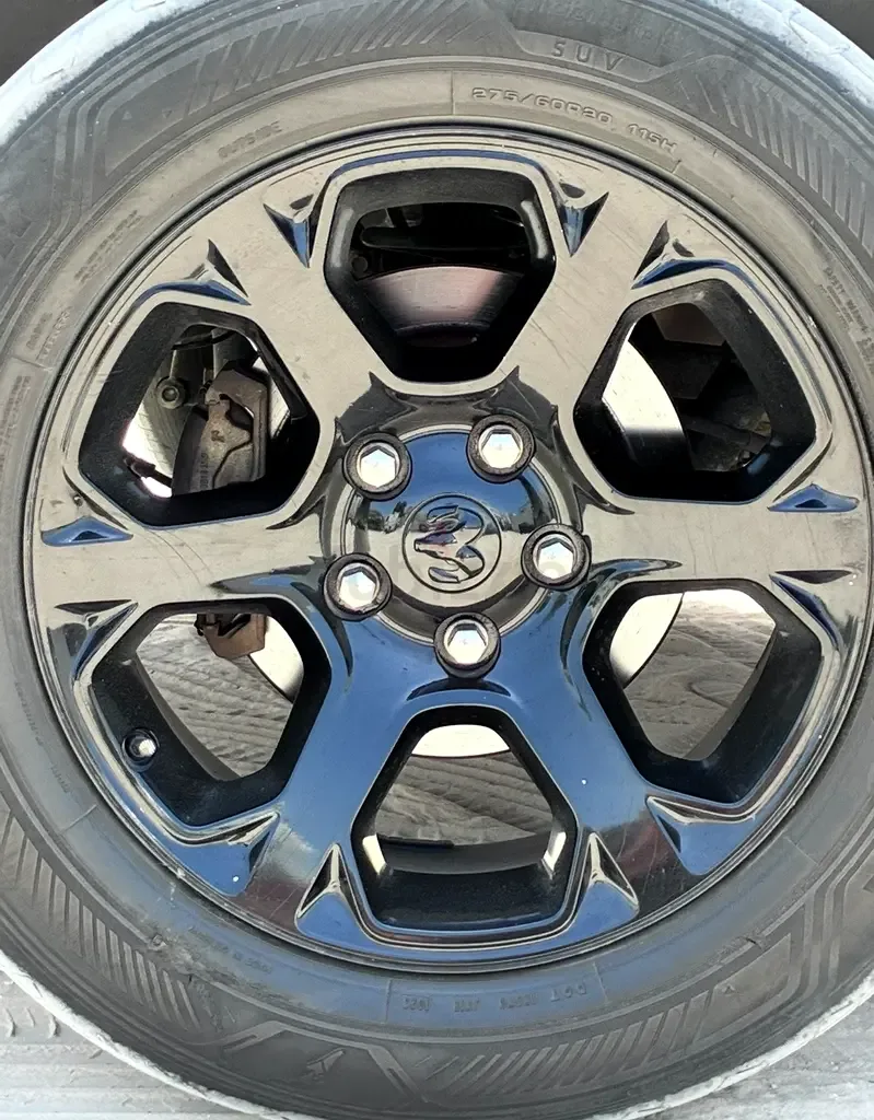RAM 1500 5.7 AT RWD (395 حصان) - 6