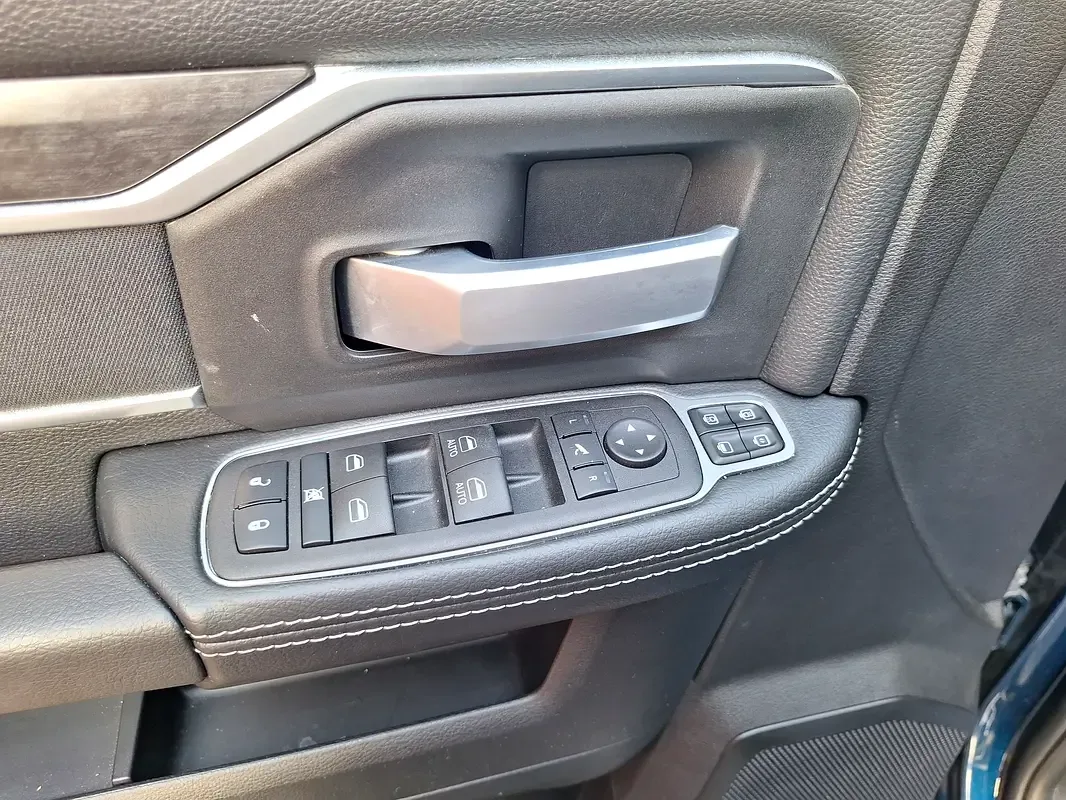 RAM 1500 6.4 AT 4WD (470 hp) - 6