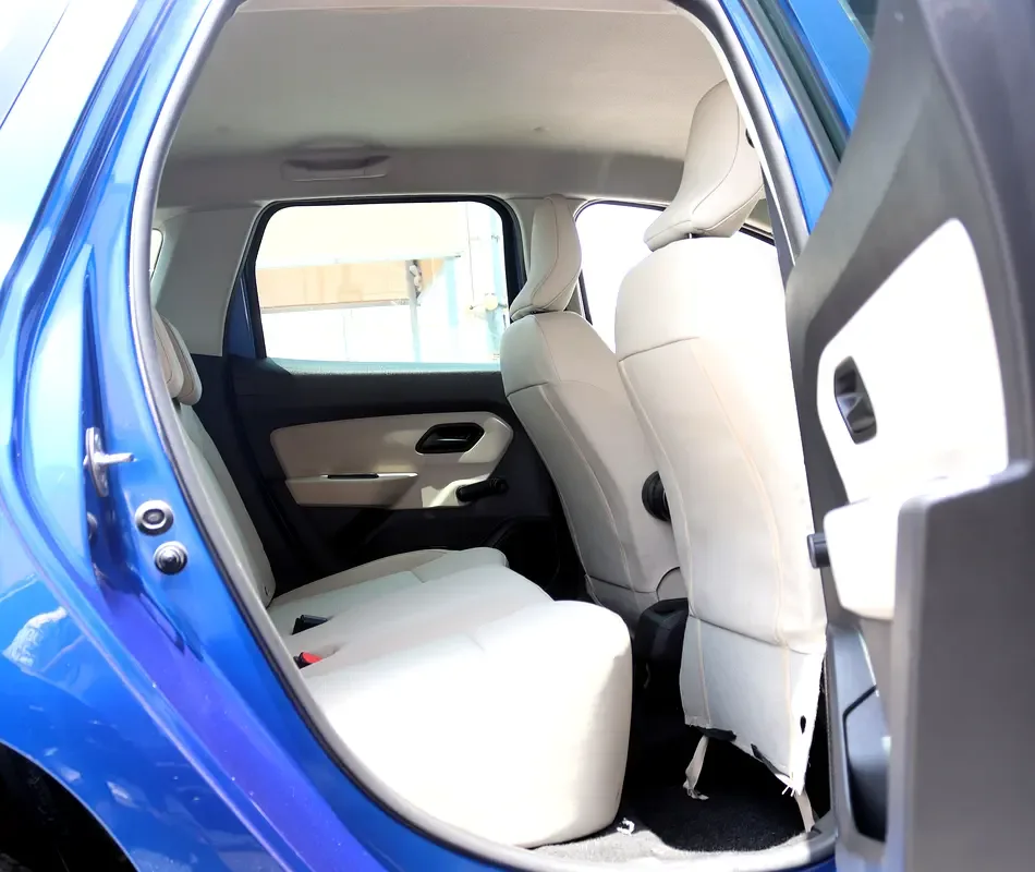 Renault Duster 2.0 AT (135 حصان) - 10