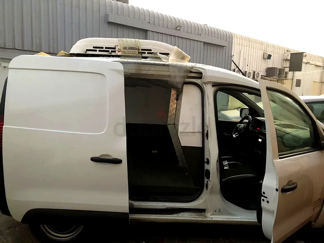 Renault Express 1.3 MT (100 حصان) - 2