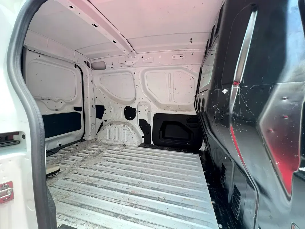 Renault Express 1.6 MT (114 hp) - 11