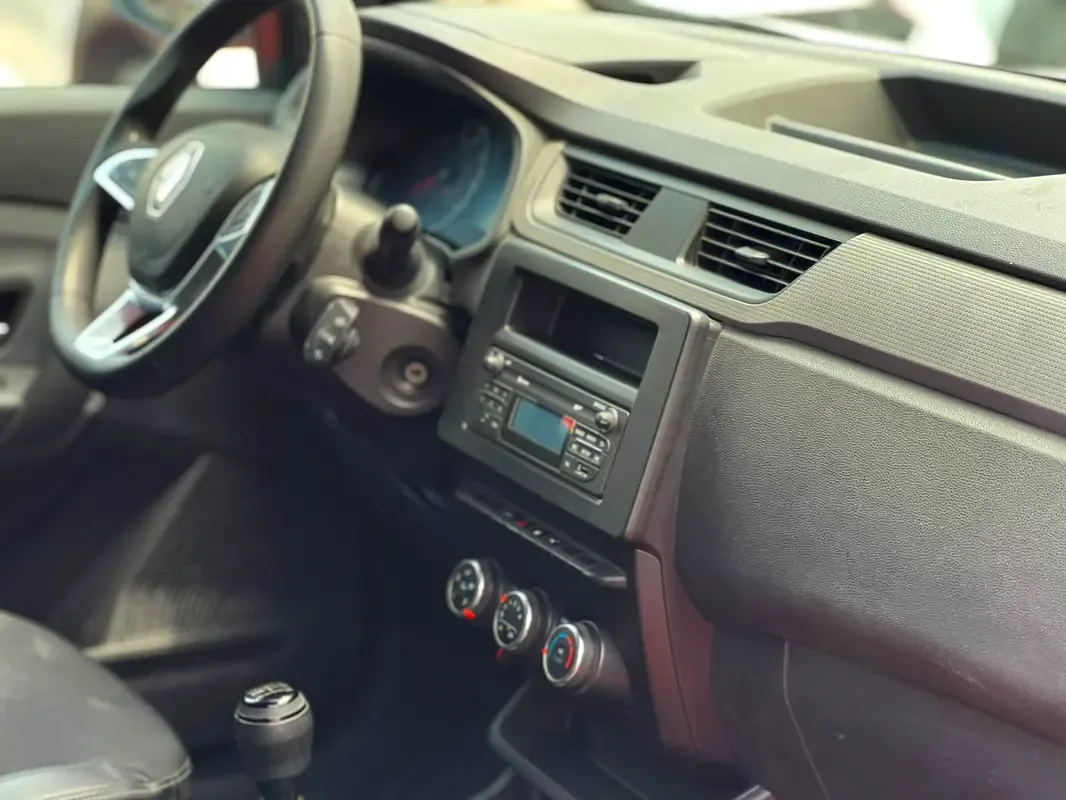 Renault Express 1.6 MT (114 hp) - 8