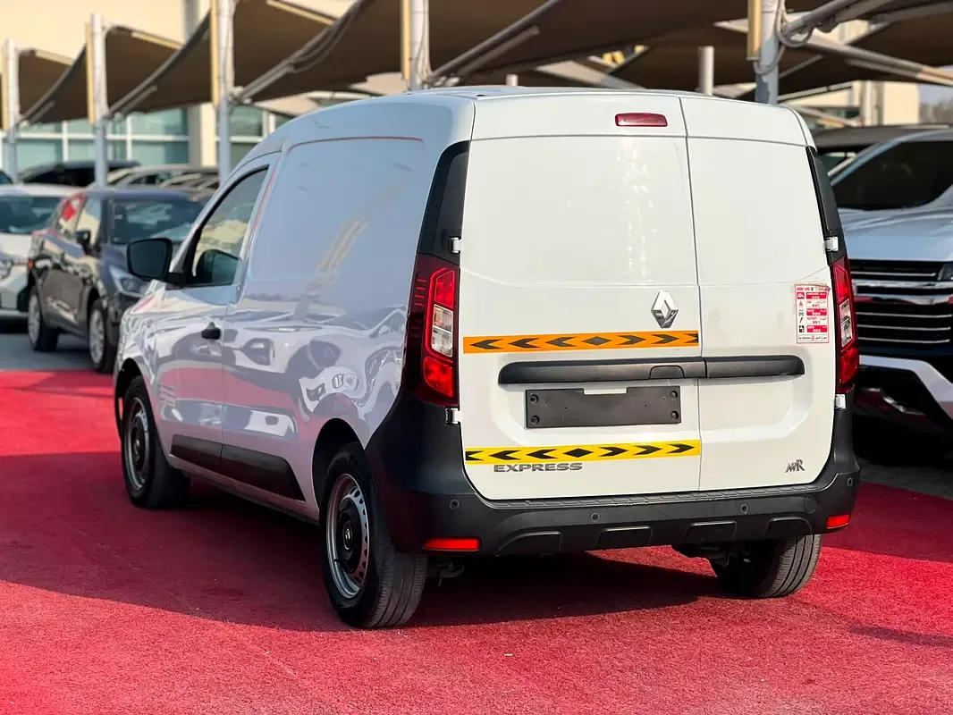 Renault Express 1.6 MT (114 hp) - 4