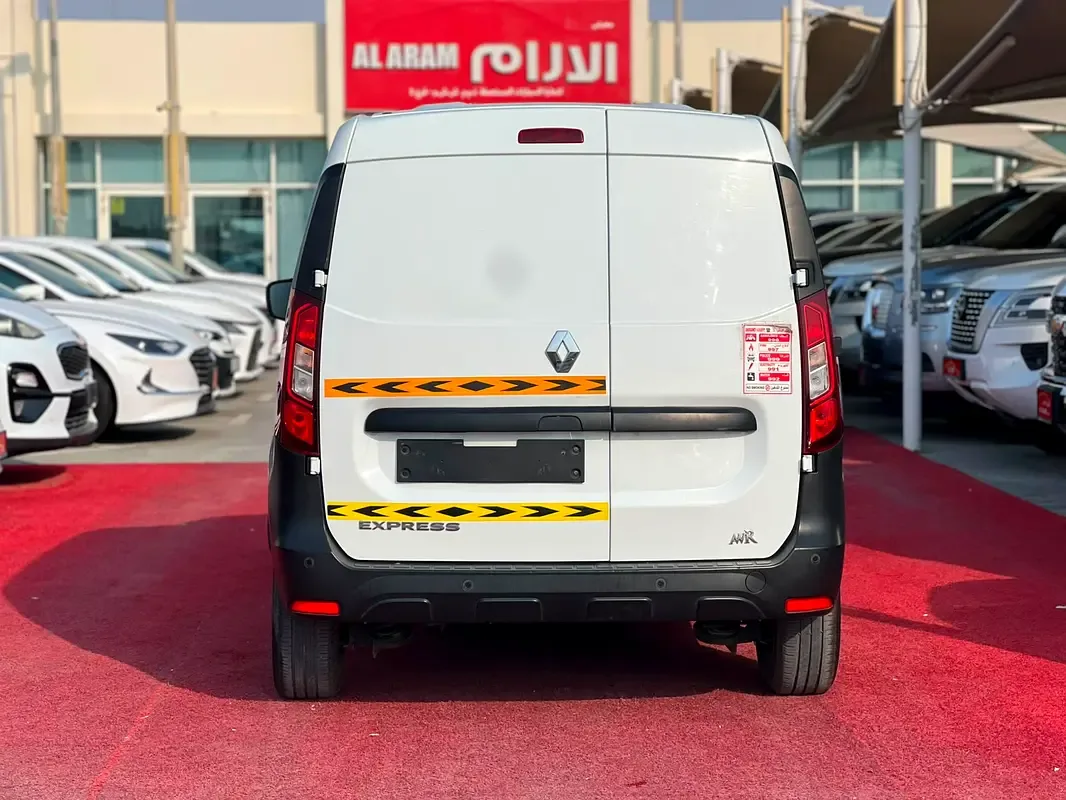 Renault Express 1.6 MT (114 hp) - 5