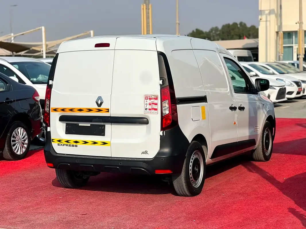 Renault Express 1.6 MT (114 hp) - 6