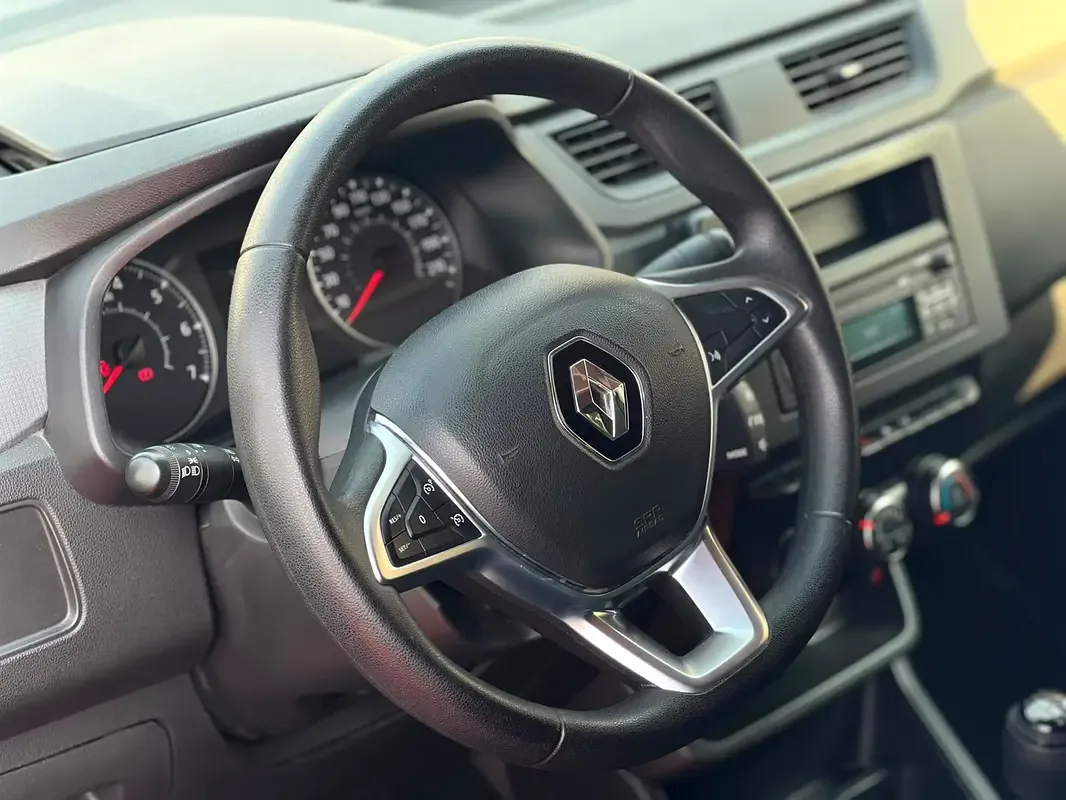 Renault Express 1.6 MT (114 hp) - 14