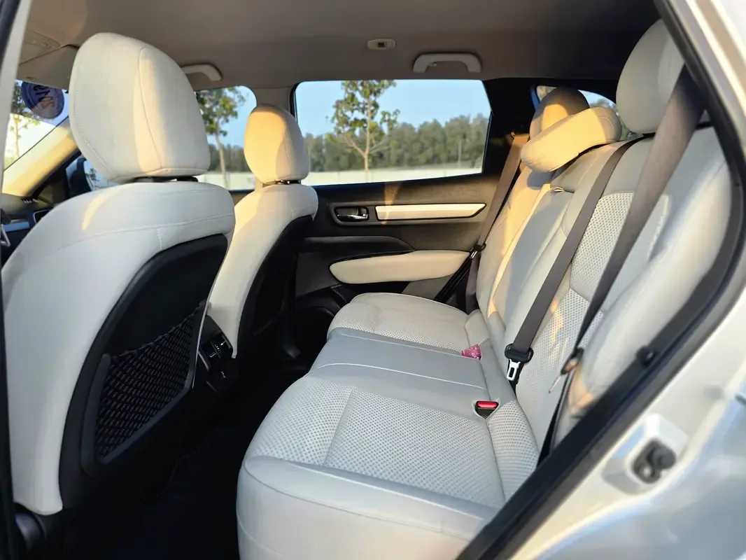 Renault Koleos 2.5 CVT (171 حصان) - 10