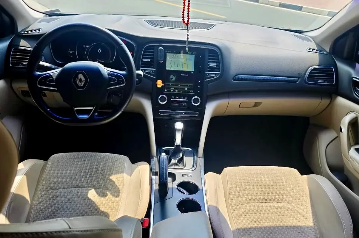 Renault Megane 1.6 SCe CVT (115 hp) - 11