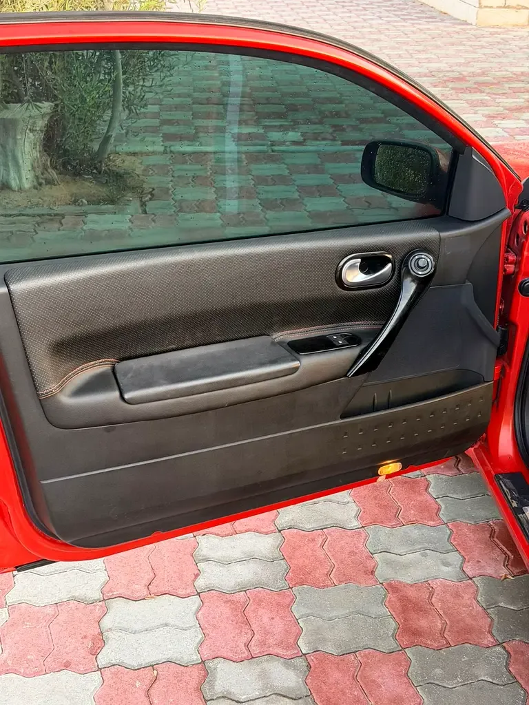Renault Megane 2.0 MT (134 حصان) - 8