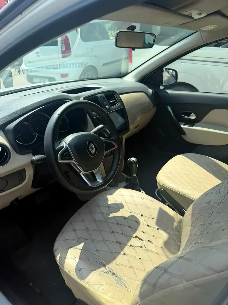 Renault Symbol 1.6 AT (102 hp)