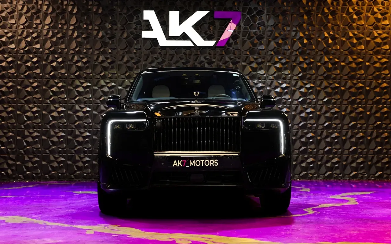 Rolls-Royce Cullinan 6.7 AT AWD (571 hp)