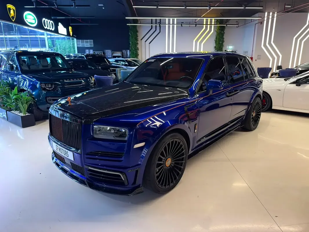 Rolls-Royce Cullinan 6.7 AT AWD (571 hp)