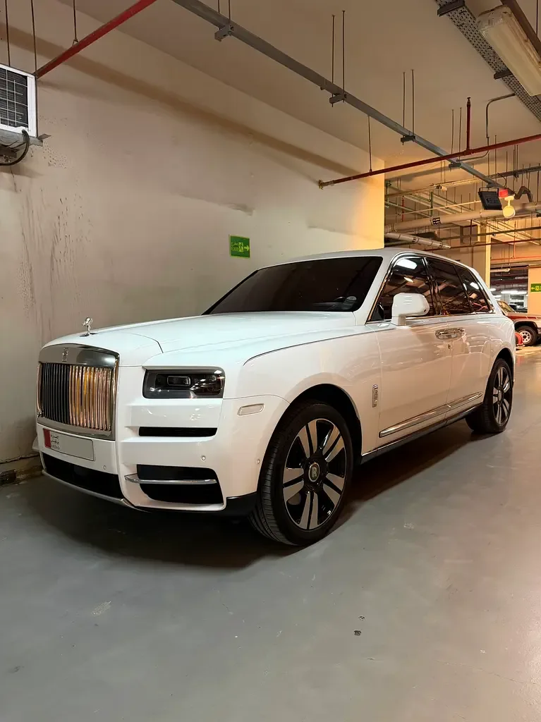 Rolls-Royce Cullinan 6.7 AT AWD (571 hp)