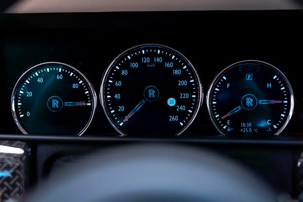 Rolls-Royce Cullinan 6.7 AT AWD (571 حصان) - 20