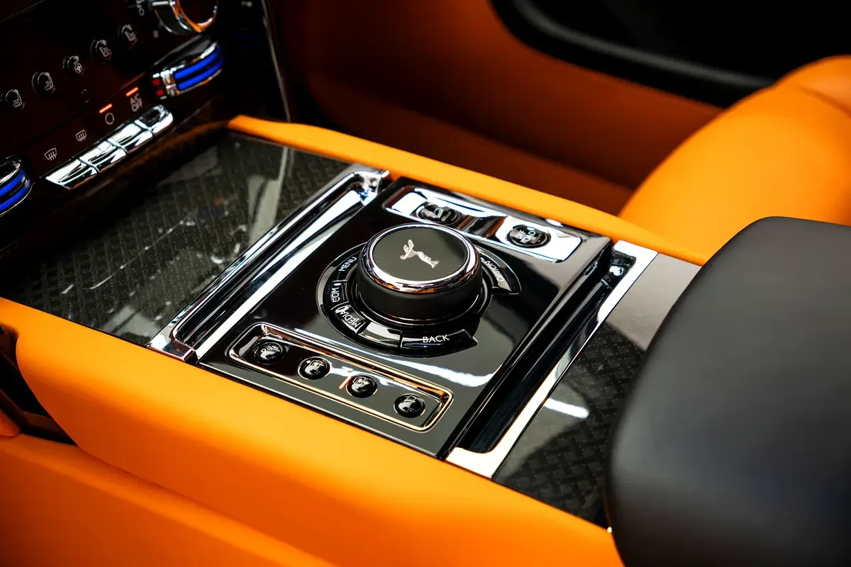 Rolls-Royce Cullinan 6.7 AT AWD (571 حصان) - 8
