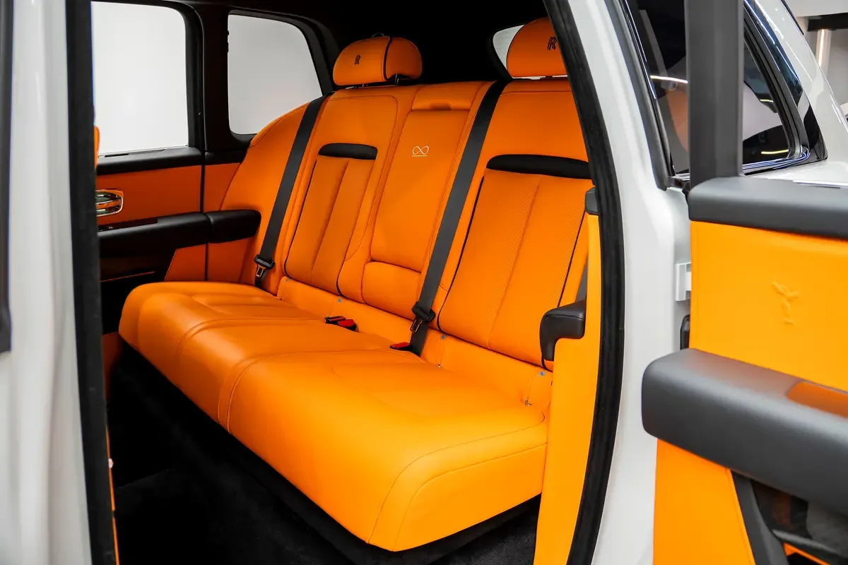 Rolls-Royce Cullinan 6.7 AT AWD (571 حصان) - 14