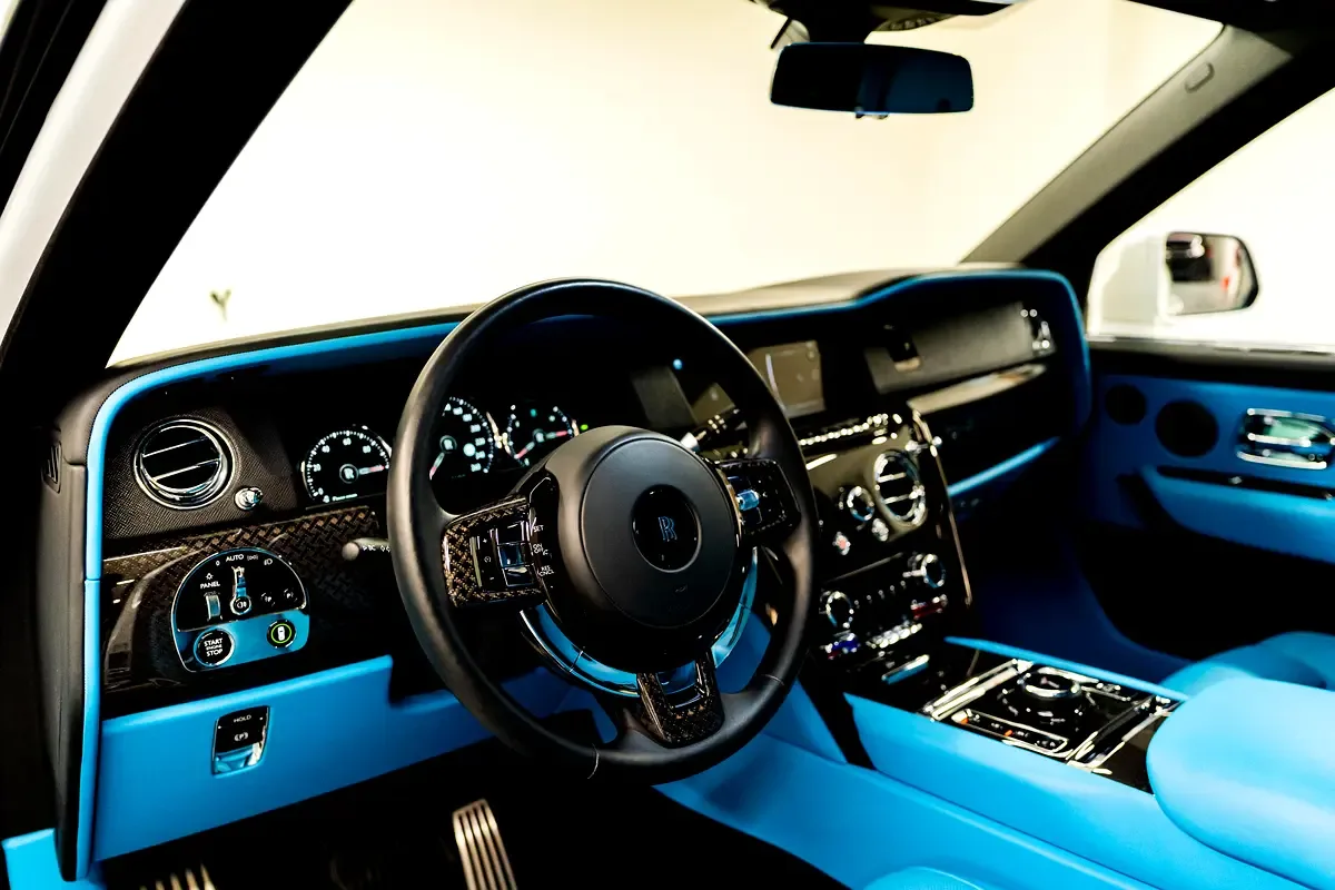Rolls-Royce Cullinan 6.7 AT AWD (571 حصان) - 11