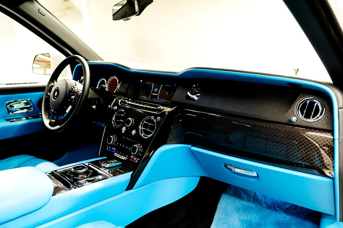 Rolls-Royce Cullinan 6.7 AT AWD (571 حصان) - 16