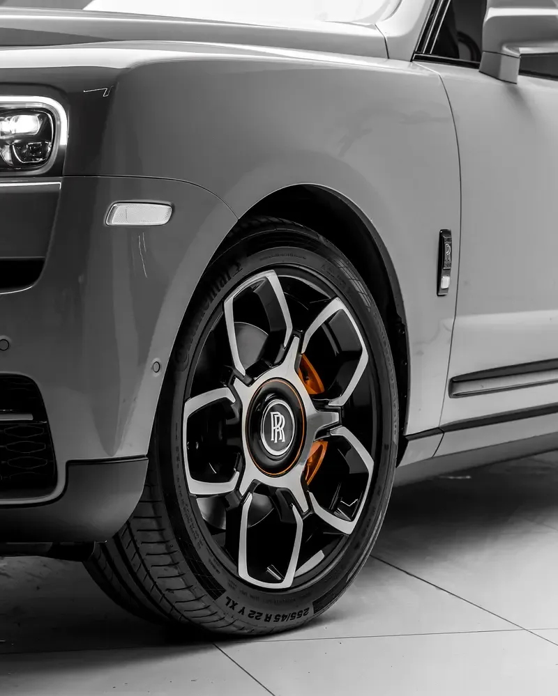 Rolls-Royce Cullinan 6.7 AT AWD (571 hp) - 3