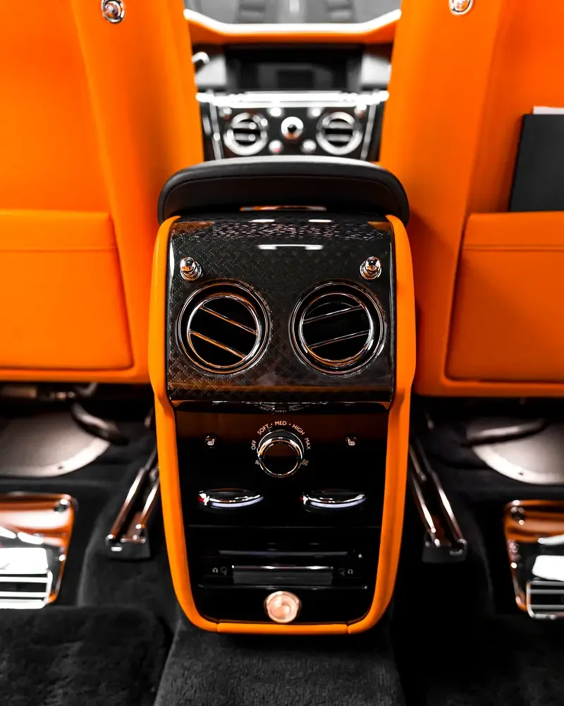 Rolls-Royce Cullinan 6.7 AT AWD (571 hp) - 13