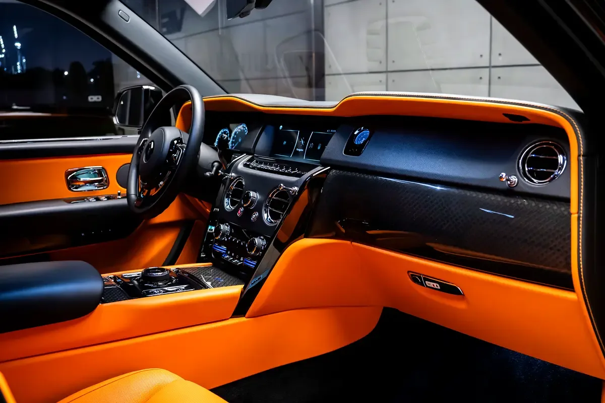 Rolls-Royce Cullinan 6.7 AT AWD (571 hp) - 16