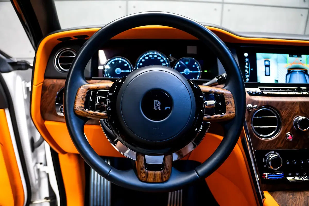 Rolls-Royce Cullinan 6.7 AT AWD (571 hp) - 15