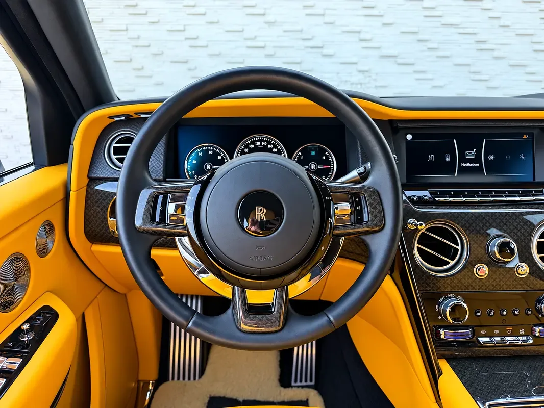 Rolls-Royce Cullinan 6.7 AT AWD (571 hp) - 11