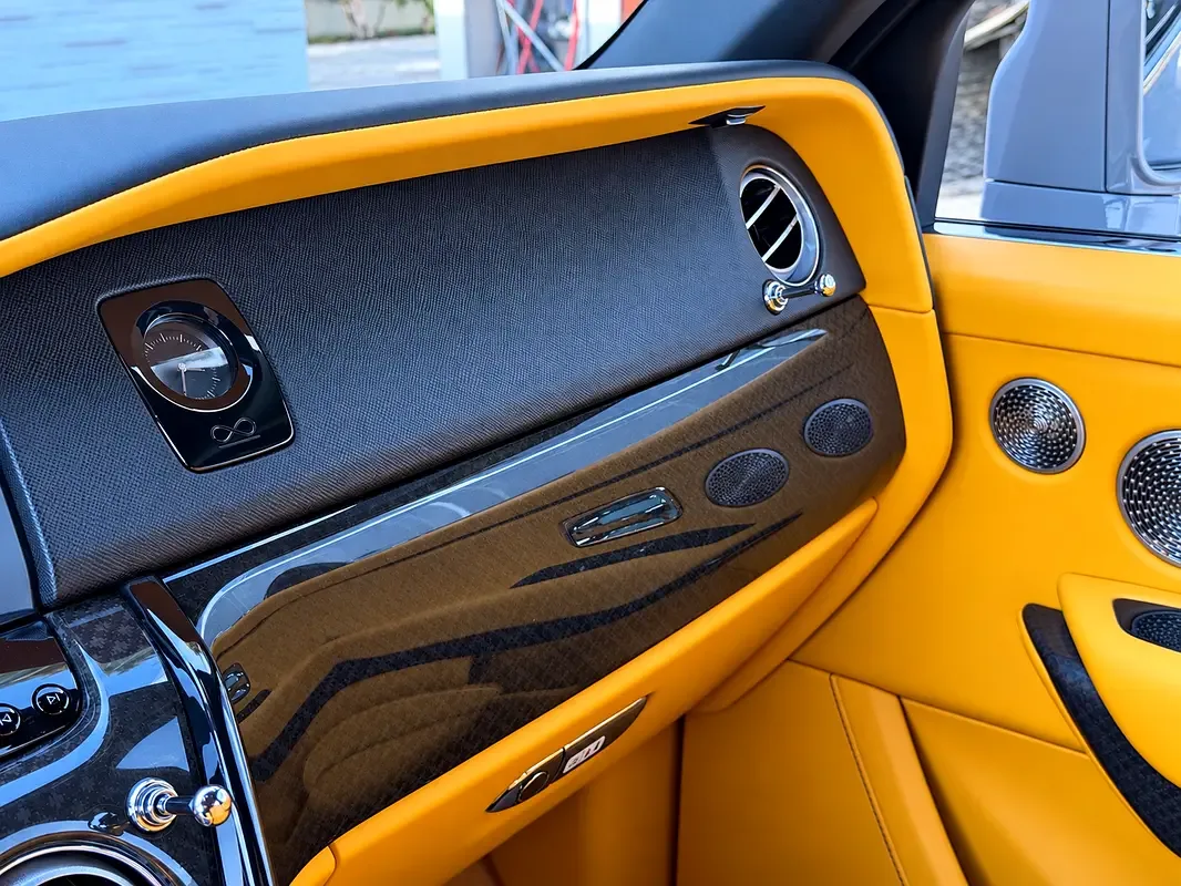 Rolls-Royce Cullinan 6.7 AT AWD (571 hp) - 14