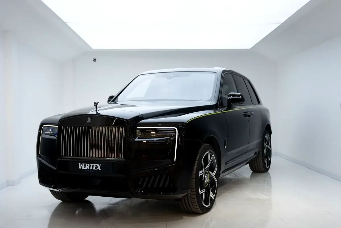 Rolls-Royce Cullinan 6.8 AT 4WD (571 hp)