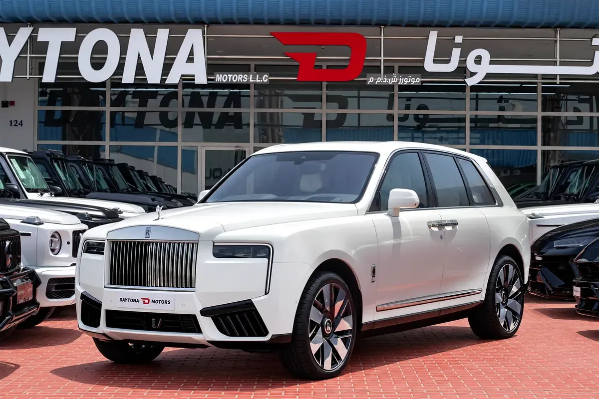 Rolls-Royce Cullinan 6.8 AT 4WD (571 حصان) - 3