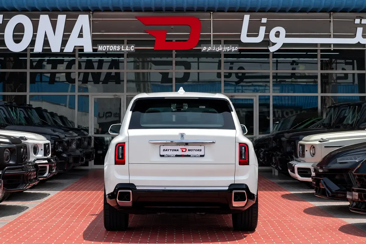 Rolls-Royce Cullinan 6.8 AT 4WD (571 حصان) - 6