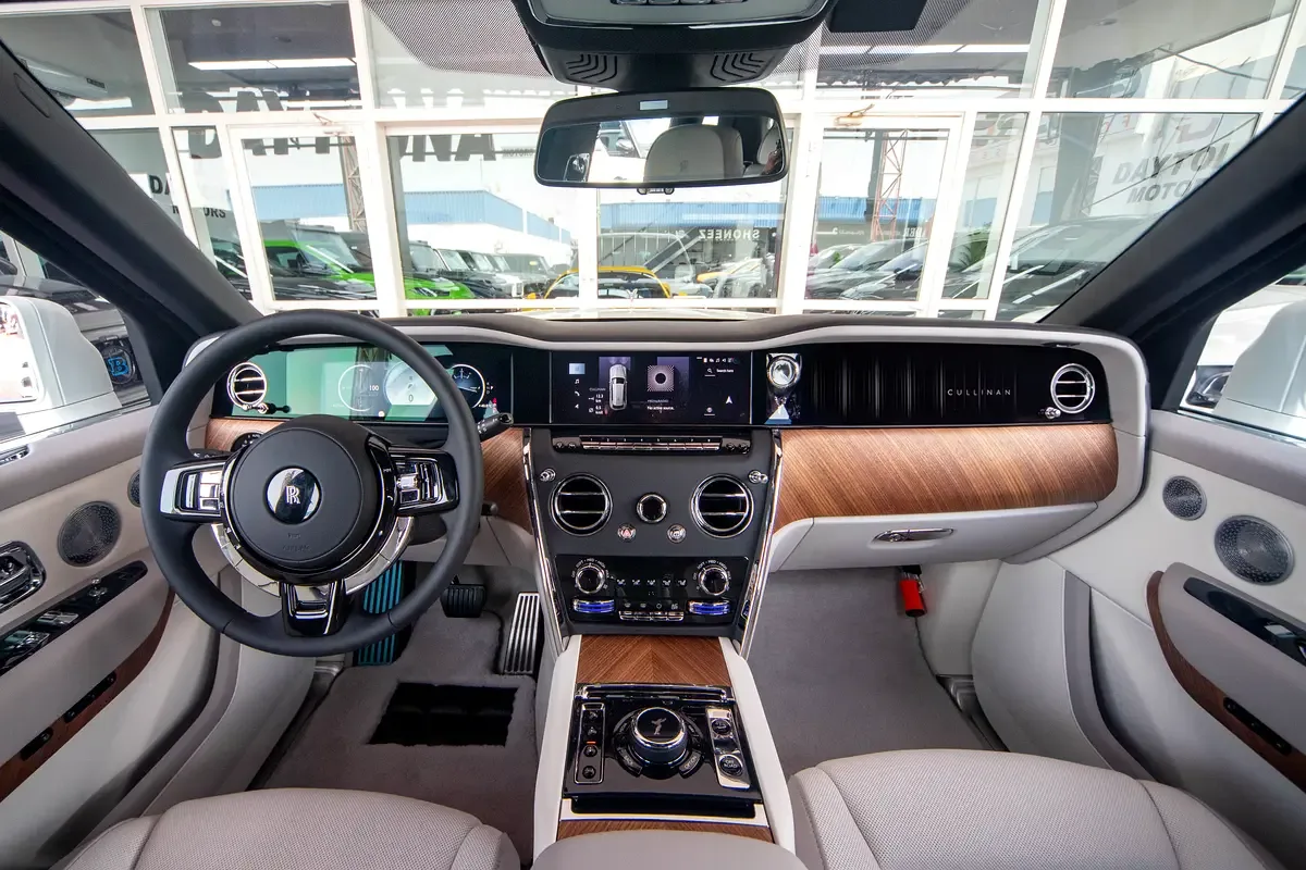 Rolls-Royce Cullinan 6.8 AT 4WD (571 حصان) - 10
