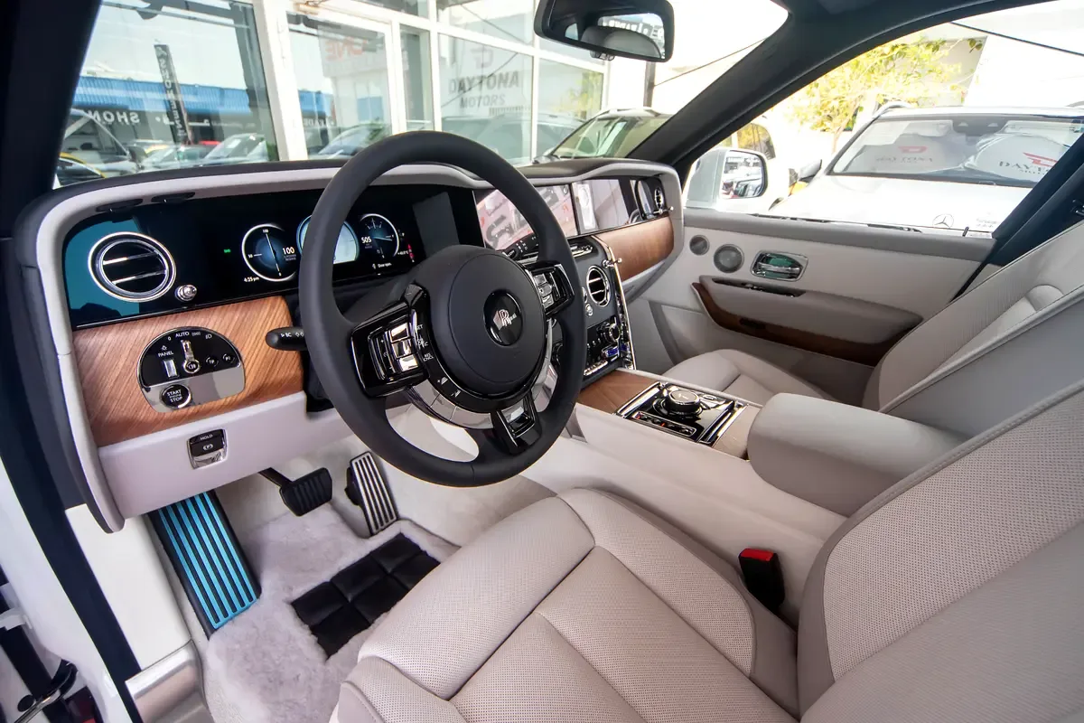 Rolls-Royce Cullinan 6.8 AT 4WD (571 حصان) - 8