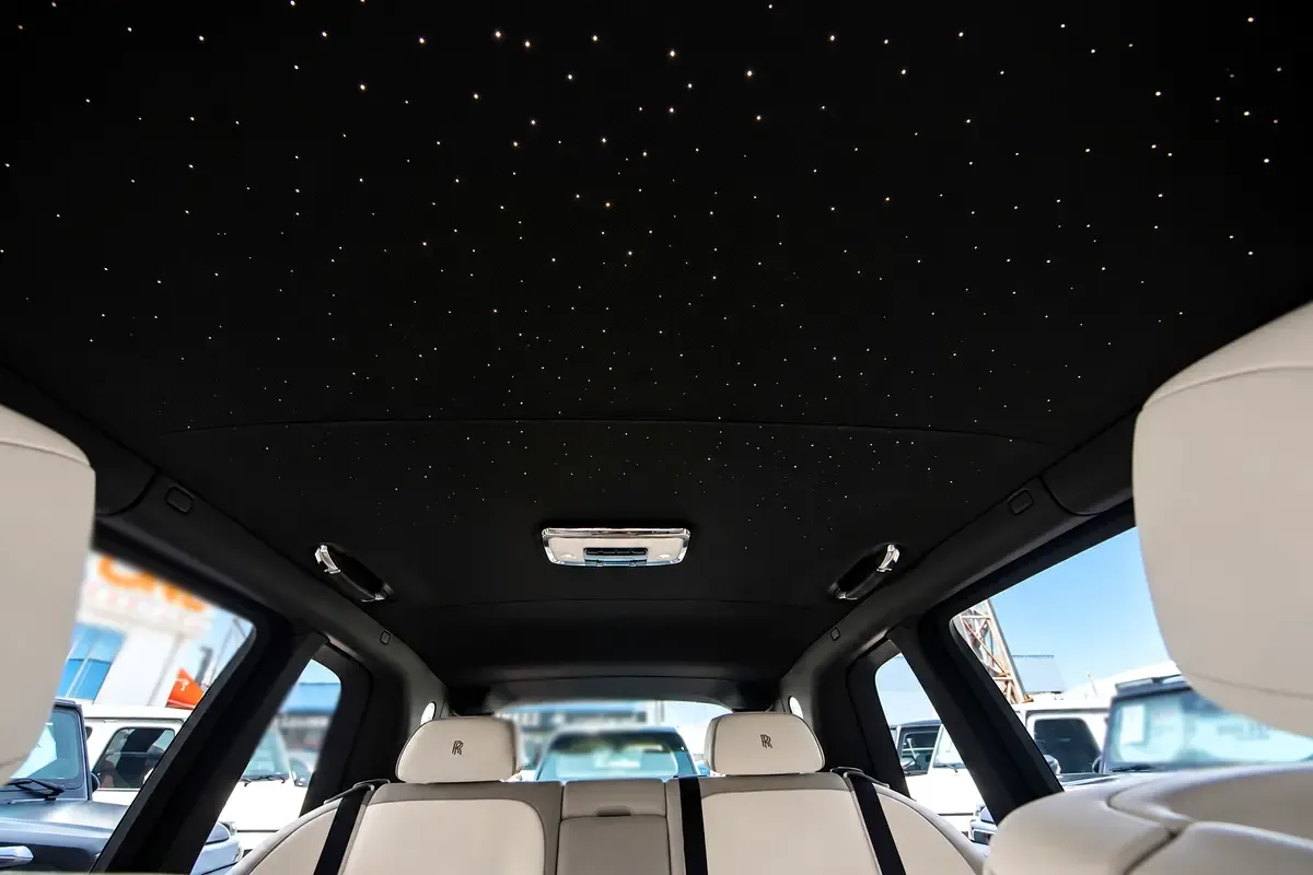 Rolls-Royce Cullinan 6.8 AT 4WD (571 حصان) - 18