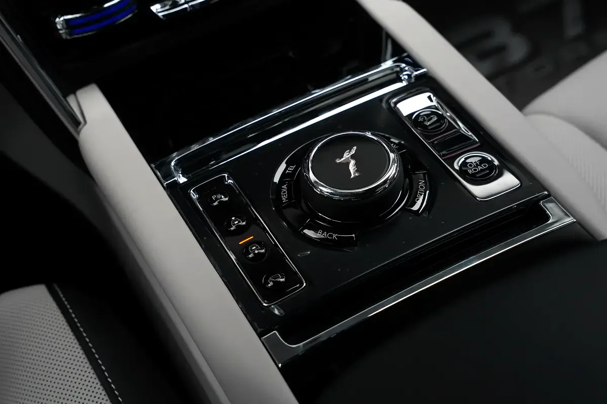 Rolls-Royce Cullinan 6.8 AT 4WD (571 hp) - 7