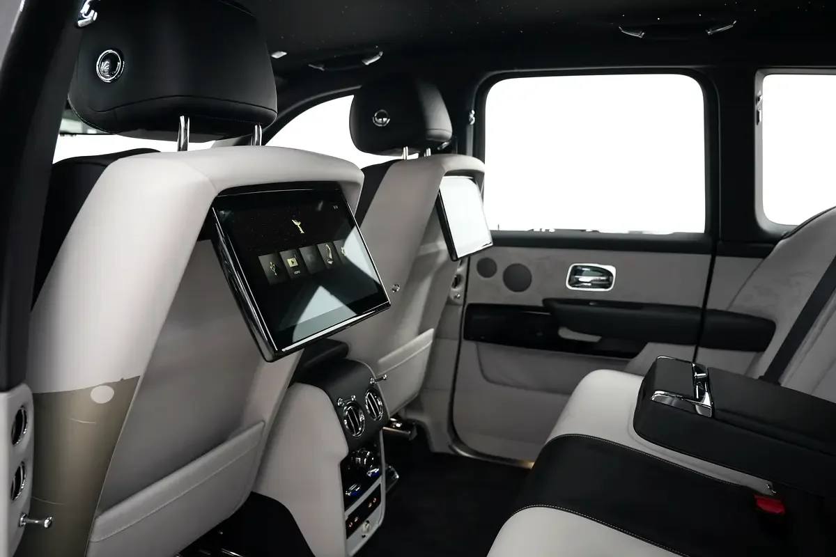 Rolls-Royce Cullinan 6.8 AT 4WD (571 hp) - 12