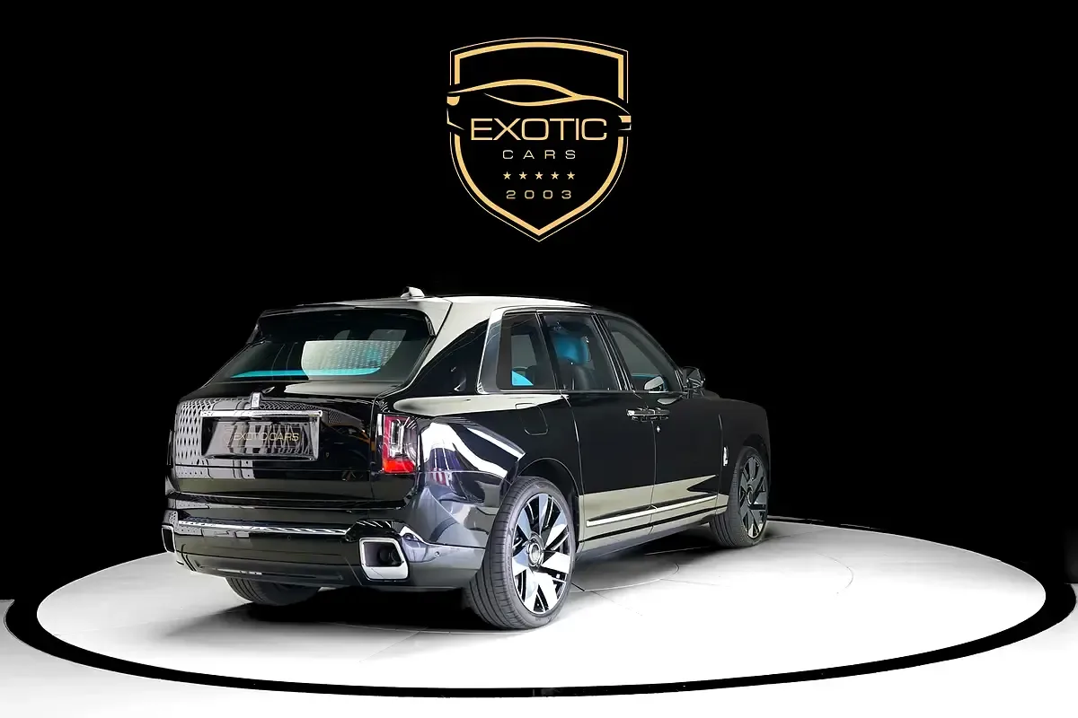 Rolls-Royce Cullinan 6.8 AT 4WD (571 حصان) - 3