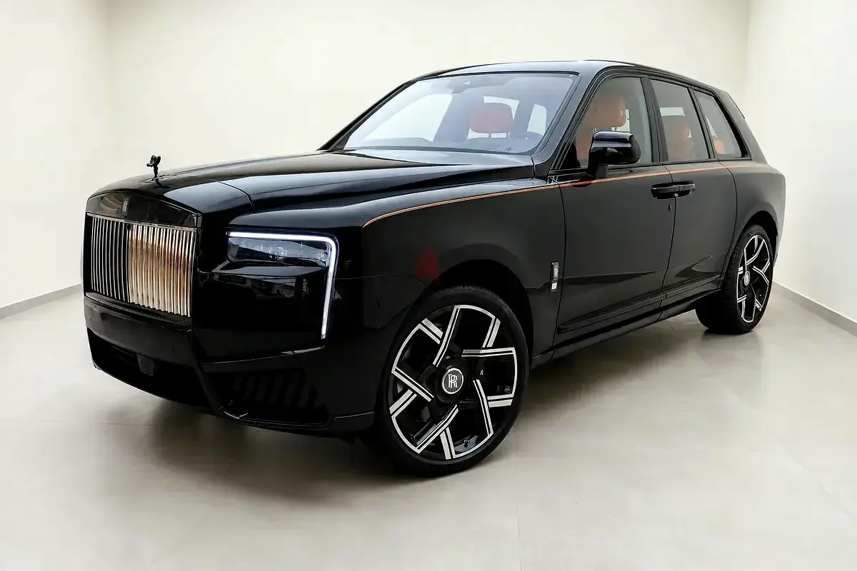 Rolls-Royce Cullinan 6.8 AT 4WD (571 hp)