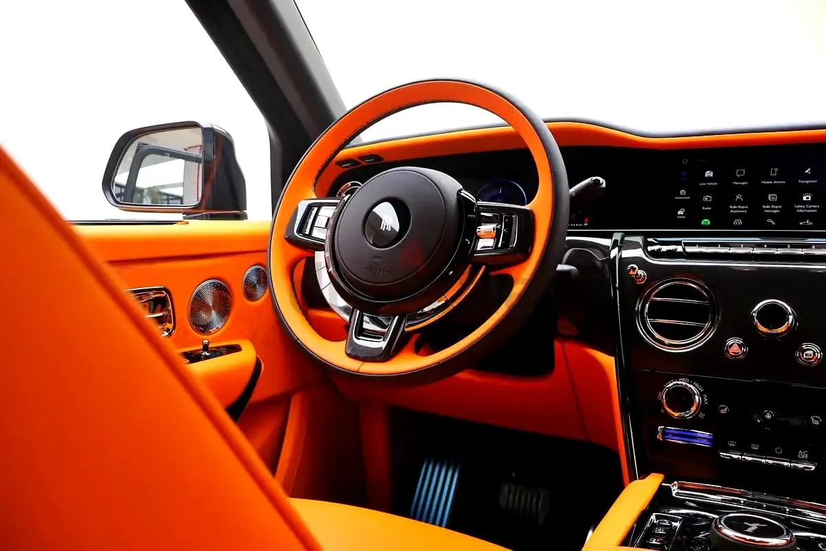 Rolls-Royce Cullinan 6.8 AT 4WD (571 حصان) - 6